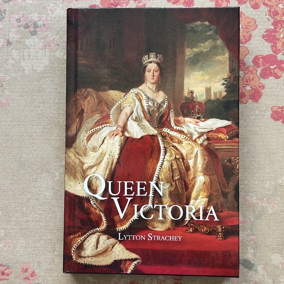 NEW Queen Victoria Book by Lytton Strachey, 2022, Queen of UK Biography - Picture 3 of 11